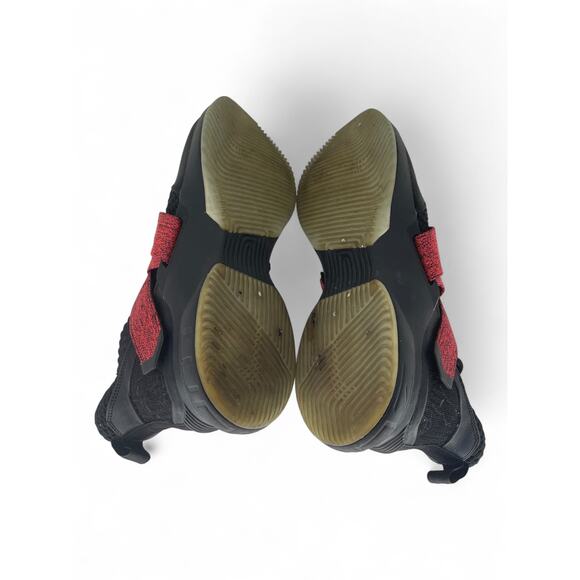 AO2609-003 Nike Lebron Soldier XII 12 Black/Red Basketball Size 13.5 - Picture 9 of 11